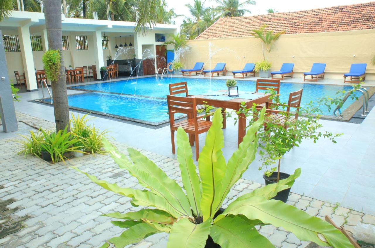 The Ocean Pearl Hotel Negombo Ngoại thất bức ảnh